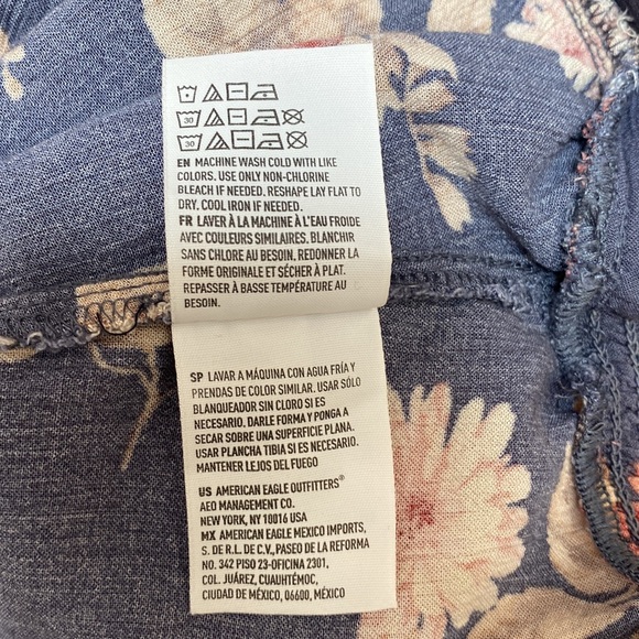 Women’s American Eagle Outfitters floral long-sleeve blouse. Size small. - Picture 5 of 7